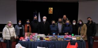 Συγκινητική η συμμετοχή των πολιτών στη δράση του Δήμου Αμαρουσίου και του «Όλοι Μαζί Μπορούμε» για τη συγκέντρωση Χριστουγεννιάτικων δώρων για τα παιδιά της πόλης