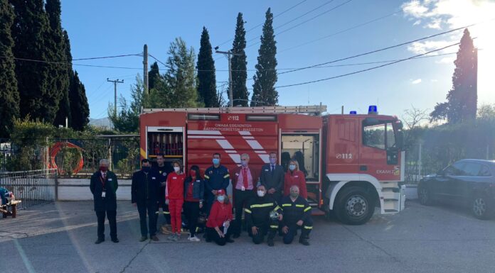 Σε εκδήλωση του St. Catherine’s για την υποστήριξη εθελοντικής πυροσβεστικής ομάδας παρεβρέθη ο Τ. Μαυρίδης