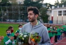 ΜΙΛΤΟΣ ΤΕΝΤΟΓΛΟΥ ΚΑΙ ΑΜΑΖΟΝΕΣ «ΦΩΤΙΖΟΥΝ» ΤΑ ΧΡΙΣΤΟΥΓΕΝΝΙΑΤΙΚΑ ΔΕΝΤΡΑ ΣΕ ΚΗΦΙΣΙΑ ΚΑΙ ΝΕΑ ΕΡΥΘΡΑΙΑ ΜΙΛΤΟΣ ΤΕΝΤΟΓΛΟΥ ΚΑΙ ΑΜΑΖΟΝΕΣ «ΦΩΤΙΖΟΥΝ» ΤΑ ΧΡΙΣΤΟΥΓΕΝΝΙΑΤΙΚΑ ΔΕΝΤΡΑ ΣΕ ΚΗΦΙΣΙΑ ΚΑΙ ΝΕΑ ΕΡΥΘΡΑΙΑ