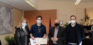 Βράβευση των επιτυχόντων μαθητών του Δήμου Διονύσου