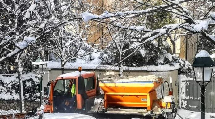 Συνεχίζεται ο εκχιονισμός στο Δήμο Κηφισιάς