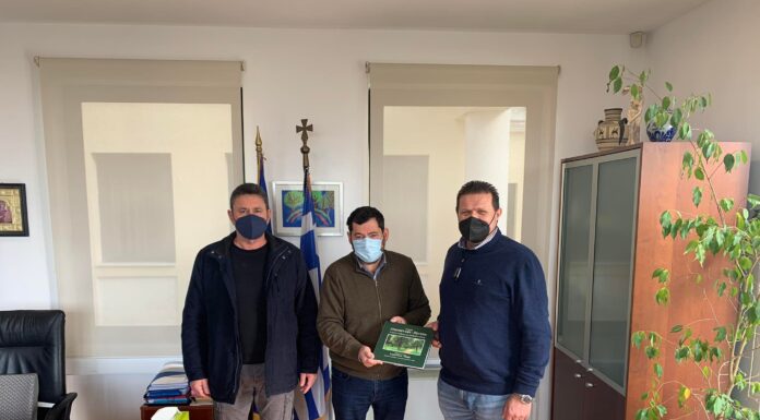 Η Γ’ Λαϊκή Αγορά Aθηνών ενισχύει το Κοινωνικό Παντοπωλείο του Δήμου Λυκόβρυσης-Πεύκης
