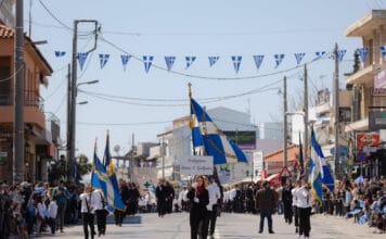 ΛΑΜΠΡΗ Η ΠΑΡΕΛΑΣΗ ΤΗΣ 25ης ΜΑΡΤΙΟΥ