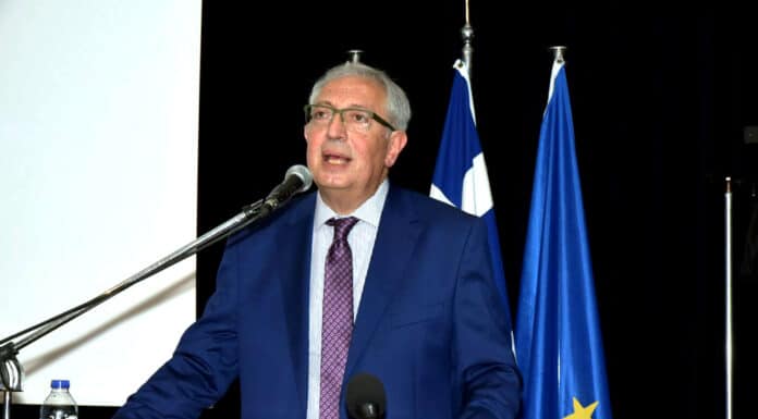 Επιστολή του Δημάρχου Αμαρουσίου Θεόδωρου Αμπατζόγλου προς την ηγεσία του Υπουργείου Παιδείας & Θρησκευμάτων με αφορμή τον χαρακτηρισμό του 1ου Γυμνασίου και του 1ου Λυκείου Αμαρουσίου σε «Πειραματικά»