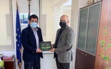 Τον Διευθυντή του Δικτύου για τα Δικαιώματα του Παιδιού υποδέχθηκε ο Δήμαρχος T. Mαυρίδης