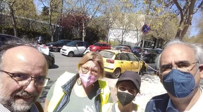 ΟΙ ΠΟΛΙΤΕΣ ΑΠΟΛΑΥΣΑΝ ΒΟΛΤΑ ΣΤΟ ΚΕΝΤΡΟ ΤΗΣ ΚΗΦΙΣΙΑΣ ΧΩΡΙΣ ΑΥΤΟΚΙΝΗΤΑ (10/4)