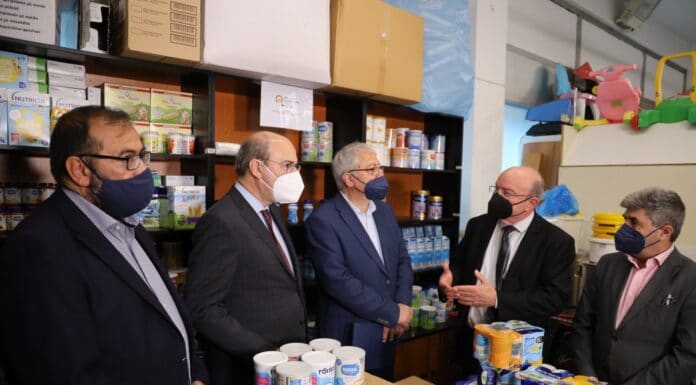 Eπίσκεψη του Υπουργού Εργασίας και Κοινωνικών Υποθέσεων Κωστή Χατζηδάκη στο Κοινωνικό Παντοπωλείο του Δήμου για το ΤΕΒΑ