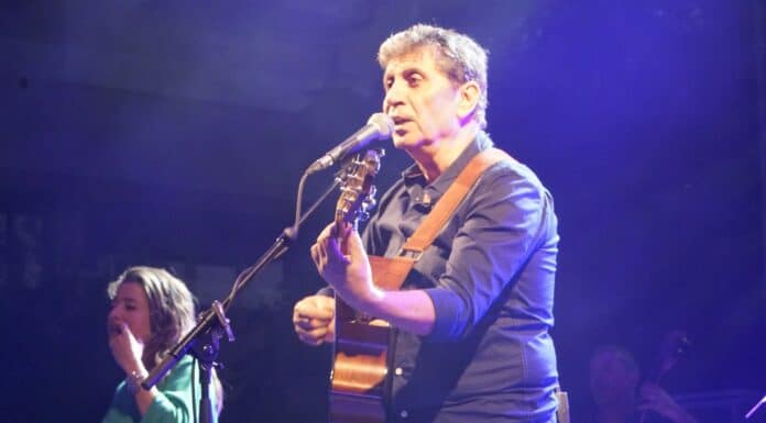 Φεστιβάλ Δήμου Αμαρουσίου 2022: Μοναδική η σχέση του Σωκράτη Μάλαμα με τη Μαρουσιώτικη νέα γενιά