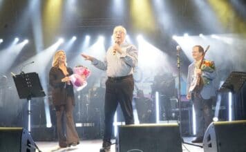 Φεστιβάλ Δήμου Αμαρουσίου 2022: Συγκλονιστική βραδιά από την Πέγκυ Zήνα και τον Χρήστο Νικολόπουλο