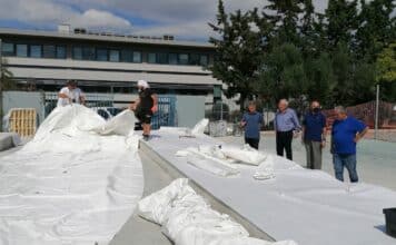 Νεότερη αυτοψία του Δημάρχου Αμαρουσίου Θεόδωρου Αμπατζόγλου στο έργο κατασκευής κλειστού γηπέδου μπάσκετ – τύπου λυόμενου στεγάστρου – στο 4ο Γενικό Λύκειο Αμαρουσίου «Ζεκάκειο»