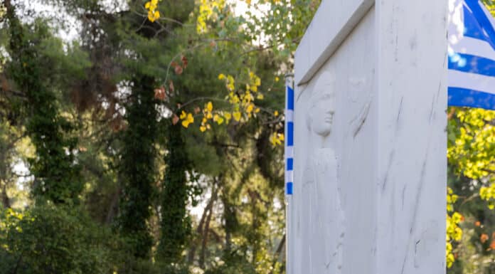 ΕΚΔΗΛΩΣΕΙΣ ΜΝΗΜΗΣ ΚΑΙ ΤΙΜΗΣ ΣΤΟΥΣ ΗΡΩΕΣ ΤΟΥ ’40 ΣΤΗΝ ΕΚΑΛΗ