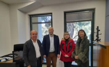 Δημοτική Παράταξη «δήμος μπροστά+» “Ευχές και κεράσματα για τις γιορτές στους υπαλλήλους του Δήμου”