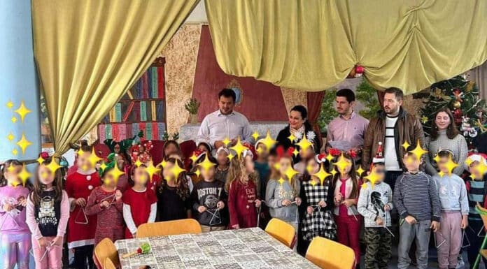 Κοντά στα παιδιά του Σικιαριδείου Ιδρύματος βρέθηκαν μαθητές/τριες του 15ου Δημοτικού Σχολείου και μέλη του Forum Νέων του Δήμου Αμαρουσίου