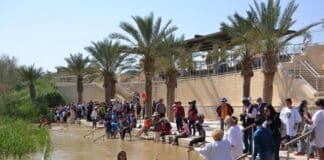 ΤΑ ΘΕΟΦΑΝΙΑ ΚΑΙ ΟΙ ΧΑΤΖΗΔΕΣ, άρθρο του Υποναυάρχου ε.α. Στέλιου Φενέκου