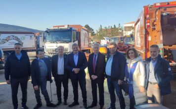 Ενισχύεται σημαντικά ο εξοπλισμός βιοαποβλήτων του Δήμου Διονύσου, με 2 νέα σύγχρονα απορριμματοφόρα που παρέδωσε η Περιφέρεια Αττικής