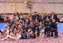 Τα χρυσά μετάλλια στην νικήτρια ομάδα του Πανελληνίου Πρωταθλήματος Νεανίδων Κ20, απένειμε ο αντιπεριφερειάρχης Ν. Πέππας, εκπροσωπώντας τον Περιφερειάρχη Αττικής Γ. Πατούλη