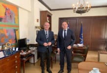 Η ασφάλεια του Σταθμού ΟΣΕ Αγίου Στεφάνου και τα έργα του προγράμματος «Αντώνης Τρίτσης» τέθηκαν στη συνάντηση του Δημάρχου Διονύσου Γιάννη Καλαφατέλη με τον Αν.Υπουργό Εσωτερικών Στέλιο Πέτσα