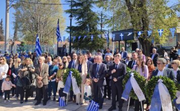 Εντυπωσίασαν τα νιάτα του Δήμου Διονύσου στην παρέλαση και τις εορταστικές εκδηλώσεις για την 25η Μαρτίου