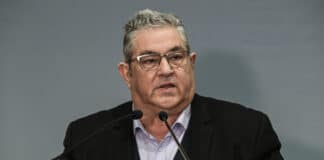 ΔΗΛΩΣΗ ΤΟΥ ΔΗΜΗΤΡΗ ΚΟΥΤΣΟΥΜΠΑ Γ.Γ. ΤΗΣ Κ.Ε. ΤΟΥ ΚΚΕ ΓΙΑ ΤΗΝ ΤΡΑΓΩΔΙΑ ΣΤΑ ΤΕΜΠΗ