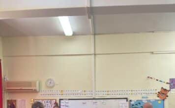 Επίσκεψη του Γρηγόρη Λέων στο Ειδικό Δημοτικό Σχολείο και Νηπιαγωγείο Κωφών και Βαρηκόων Λυκόβρυσης – Πεύκης