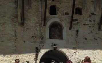 ΜΟΝΟΗΜΕΡΕΣ ΕΚΔΡΟΜΕΣ ΤΩΝ ΚΑΠΗ ΣΕ ΚΑΛΑΒΡΥΤΑ ΚΑΙ ΛΙΜΝΗ ΔΟΞΑ