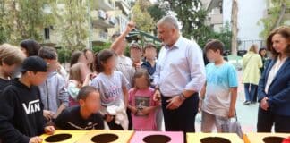 «Σχολικό Πρωτάθλημα Ανακύκλωσης» στην Αττική -Επίσκεψη του Περιφερειάρχη Γιώργου Πατούλη στο 6ο Δημοτικό Σχολείο Αμαρουσίου και το 2ο Δημοτικό Σχολείο Πεύκης