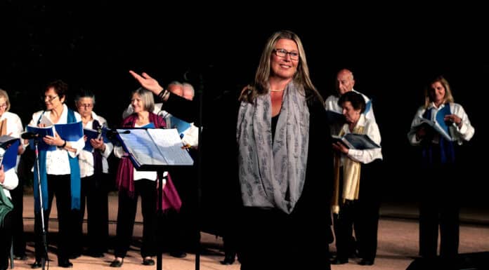 Οι χορωδίες των ΚΑΠΗ μας χάρισαν μια υπέροχη βραδιά στο Θέατρο της Ρεματιάς