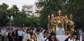 Στον πανηγυρικό εσπερινό και στην περιφορά της Ιερής Εικόνας του Κοσμά του Αιτωλού εκπροσωπήθηκε η Διοίκηση του Δήμου Αμαρουσίου ανήμερα της εορτής