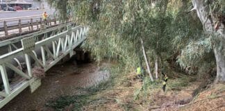 Οι αρμοδιότητες και οι ευθύνες της Αυτοδιοίκησης και της Κεντρικής Διοίκησης στα ζητήματα καθαρισμού ρεμάτων είναι ξεκάθαρες και προσδιορισμένες από τη νομοθεσία