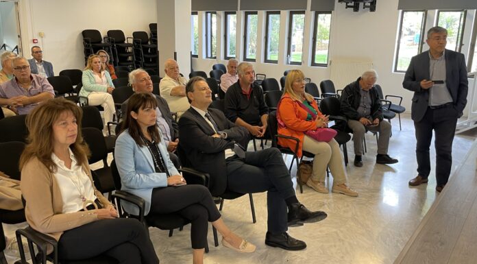 Για τις 9 δράσεις που θωρακίζουν το Πεντελικό απέναντι στην κλιματική αλλαγή ενημερώθηκε ο Υπουργός Περιβάλλοντος και Ενέργειας Θ. Σκυλακάκης σε επίσκεψή του στο Δήμο Πεντέλης