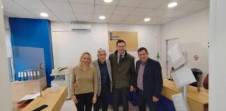 Στα ανακαινισμένα στα ΚΕΠ Λυκόβρυσης και Πεύκης ο Δήμαρχος και ο Γενικός Γραμματέας Δημόσιας Διοίκησης