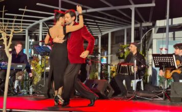 Στους ρυθμούς του tango η πλατεία Ευτέρπης με τη συναυλία “Athens Tango Ensemble”, στο πλαίσιο των εορταστικών εκδηλώσεων του Δήμου Αμαρουσίου