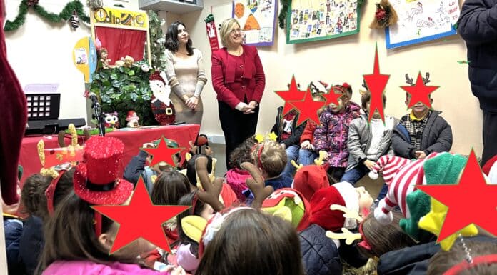 ΧΡΙΣΤΟΥΓΕΝΝΙΑΤΙΚΗ ΠΑΙΔΙΚΗ ΓΙΟΡΤΗ ΣΤΗ ΔΗΜΟΤΙΚΗ ΒΙΒΛΙΟΘΗΚΗ ΛΥΚΟΒΡΥΣΗΣ-ΠΕΥΚΗΣ