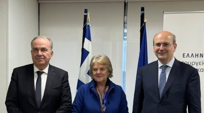 Συνάντηση Κωστή Χατζηδάκη και Νίκου Παπαθανάση με την Ευρωπαία Επίτροπο Elisa Ferreira Συνάντηση Κωστή Χατζηδάκη και Νίκου Παπαθανάση με την Ευρωπαία Επίτροπο Elisa Ferreira