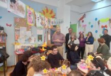 Στην αποκριάτικη γιορτή του 2ου Παιδικού Σταθμού Πεύκης ο δήμαρχος Λυκόβρυσης – Πεύκης, Μάριος Ψυχάλης