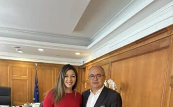 Στενότερη συνεργασία Δήμου Ηρακλείου Αττικής και Υπουργείου συμφώνησαν Νίκος Μπάμπαλος και Σοφία Ζαχαράκη