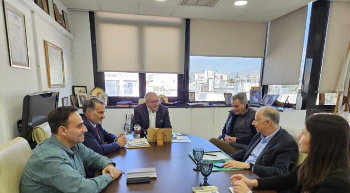 Δήμος Ηρακλείου Αττικής και Πράσινο Ταμείο συνεχίζουν την συνεργασία προς όφελος της καθημερινότητας των δημοτών – Συνάντηση Μπάμπαλου Ανδρουλάκη