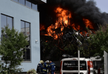 ΕΚΤΑΚΤΟ: Έκρηξη και μεγάλη φωτιά σε εργοστάσιο στην Κάτω Κηφισιά