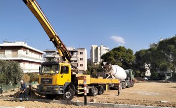 Προχωρά η κατασκευή της Κεντρικής Πλατείας της Πεύκης