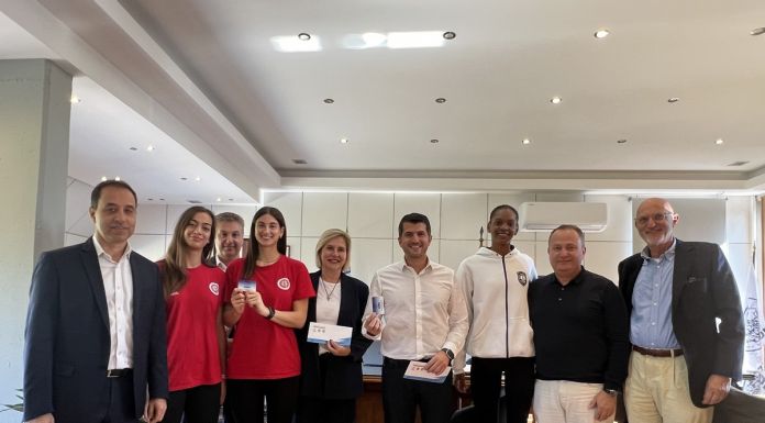 Στα χέρια του Δημάρχου & της Αντιδημάρχου Αθλητισμού η κοινή κάρτα φιλάθλου 3 συλλόγων της Κηφισιάς
