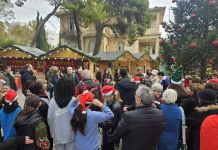 Παιδιά από τα Παιδικά Χωριά SOS φιλοξένησε στο Χριστουγεννιάτικό του Χωριό ο Δήμος Ηρακλείου Αττικής