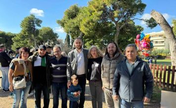 Μεγάλη συμμετοχή στην γιορτή υιοθεσίας αδέσποτων στο πάρκο Μ. Θεοδωράκης