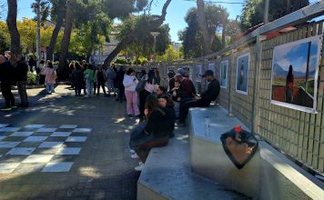 Εγκαινιάστηκε η έκθεση «Μικρές αφηγήσεις γένους θηλυκού» με αφορμή την Παγκόσμια Ημέρα της Γυναίκας