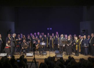Συναρπαστικό και συγκινητικό το νέο ξεκίνημα της Μικτής Χορωδίας του Δήμου «Τερψιχόρη Παπαστεφάνου», με συναυλία αφιερωμένη στους Τερψιχόρη Παπαστεφάνου-Μίκη Θεοδωράκη