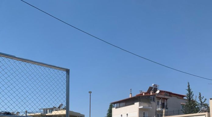 Ολοκλήρωση εργασιών περίφραξης στο γήπεδο 5Χ5 επί της οδού Β. Ηπείρου, στη Λυκόβρυση Ολοκλήρωση εργασιών περίφραξης στο γήπεδο 5Χ5 επί της οδού Β. Ηπείρου, στη Λυκόβρυση