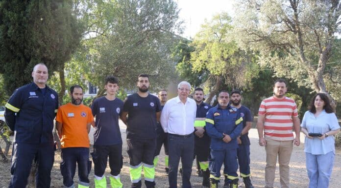 Επιχειρησιακή συνδρομή του Δήμου Αμαρουσίου στην πυρκαγιά του Κρυονερίου – Ετοιμότητα και αλληλεγγύη