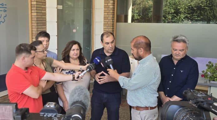 Σύσκεψη εργασίας και αυτοψία στις πληγείσες περιοχές από την πυρκαγιά