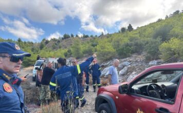 Άμεση και Συντονισμένη Επιχείρηση για την Κατάσβεση Φωτιάς στην Πεντέλη πλησίον του παλαιού λατομείου Ράικου