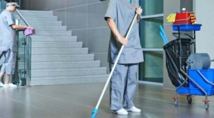 51 σχολικές καθαρίστριες στο δυναμικό του Δήμου Ηρακλείου Αττικής για τις ανάγκες των σχολείων της πόλης