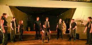 Υπό την αιγίδα του Δήμου Αμαρουσίου η θεατρική παράσταση «Ιούλιος Καίσαρας» από μαθητές του Προτύπου Γυμνασίου Αναβρύτων